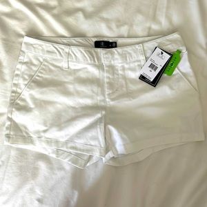 We with tags, size 26 Volcom Frochickie shorts.